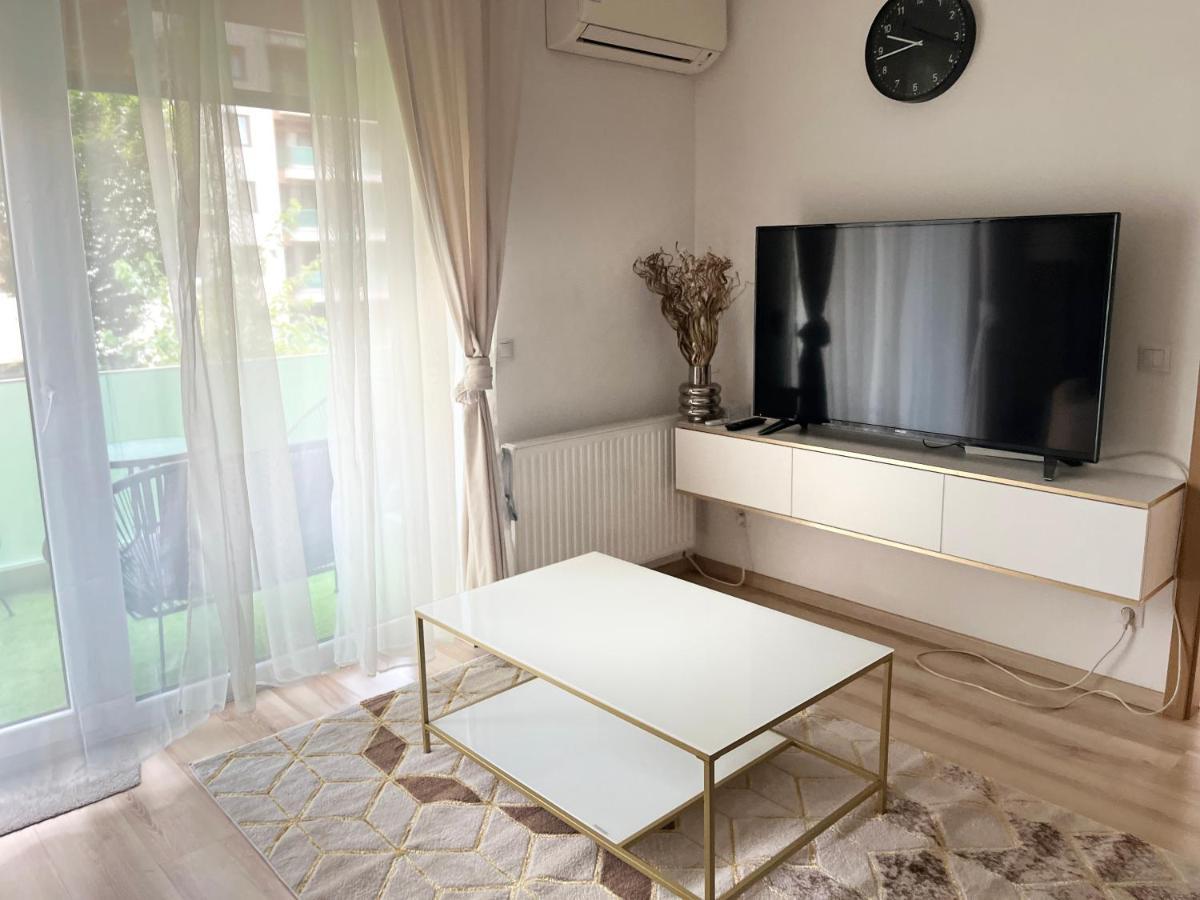 شقة Corvin Promenade Crystal بودابست المظهر الخارجي الصورة